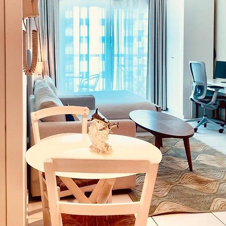 Full Sea View With Balcony - Studio Apartment - 10 Min To Jbr - Dubái Exterior foto