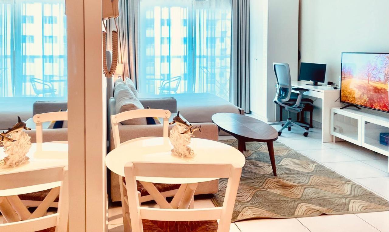 Full Sea View With Balcony - Studio Apartment - 10 Min To Jbr - Dubái Exterior foto