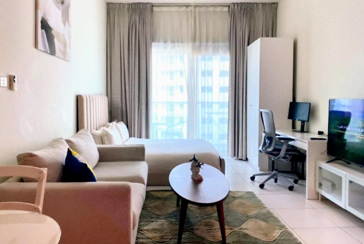 Full Sea View With Balcony - Studio Apartment - 10 Min To Jbr - Dubái Exterior foto